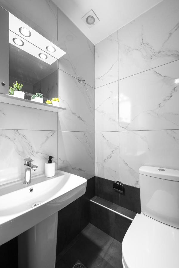 Breez Apartments, The Luxury Suites Thessaloníki Exteriör bild